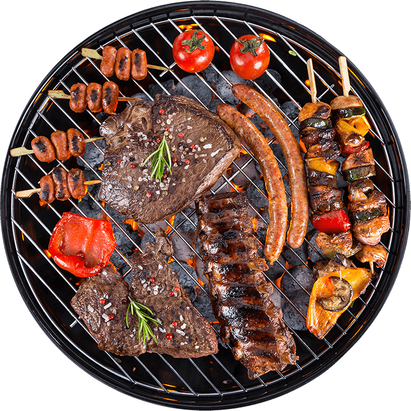 Barbecue avec brochettes, viande grillée et accompagnements servis chez ESENGO, pâtisserie et restaurant à Brazzaville, cuisine traditionnelle.
